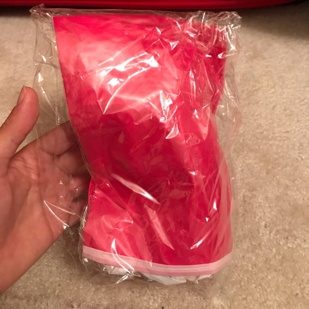 Barbie measuring cups and apron.